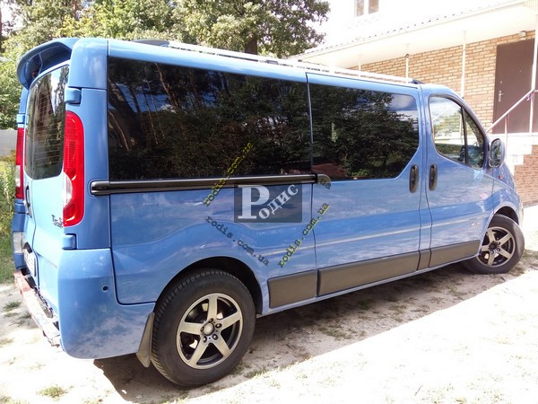 Спойлер Nissan Primastar 2001-2014 "Расасасшний" (склопластик) "Orticar" — Спойлер Ніссан Примастар