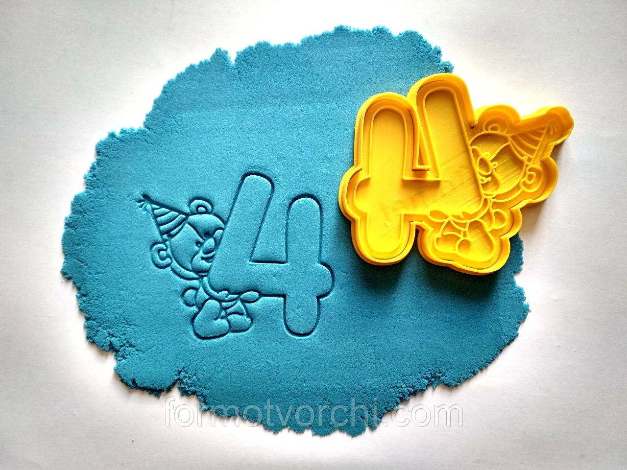 3D Форми-вирубки для пряників "Четверка 5 (з ведмедиком)"