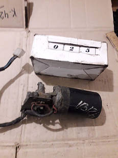No25 Б/у моторчик склоочисника для Seat Ibiza 1986-1991