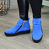 Черевики жіночі замшеві на товстій підошві, колір електрик, фото 2