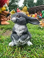 Садова фігура "Зайчик на задніх лапах"