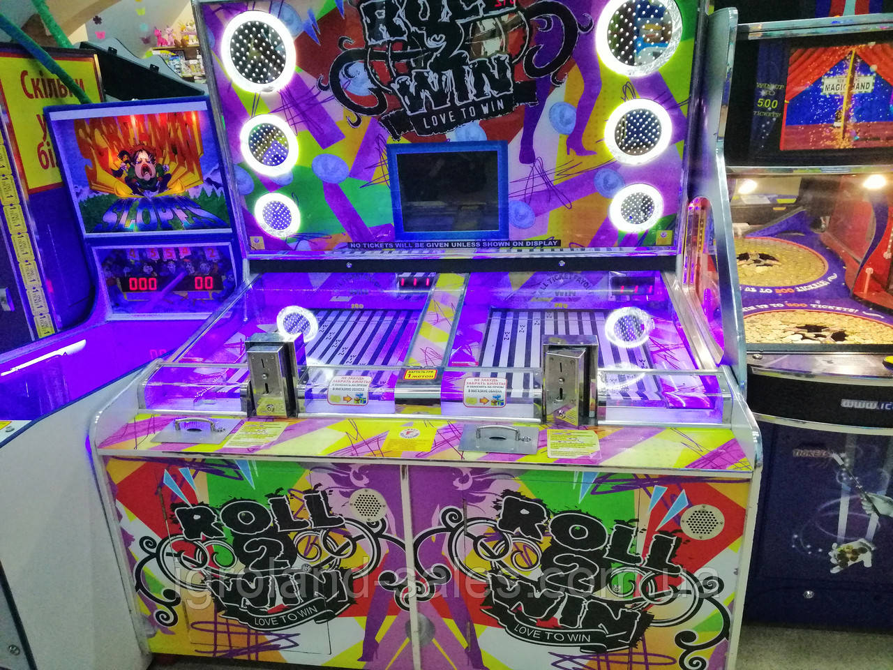 Ігровий автомат пушер Roll 2 Win, фото 1