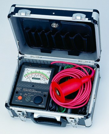 Kyoritsu KEW Model 3124A — Аналоговий високовольтний мегамометр (вимірювач опору ізоляції)
