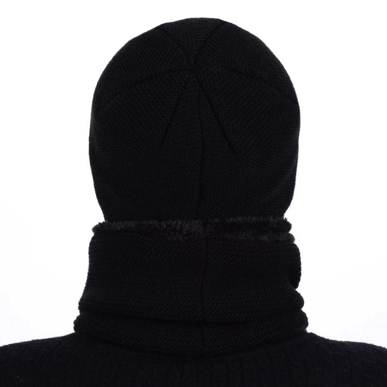 Стильный набор: мужская зимняя шапка черная с меховой подкладкой + теплый снуд бафф на меху - фото 3 - id-p1113277348