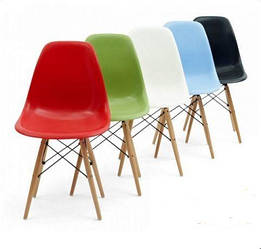 Пластикові стільці