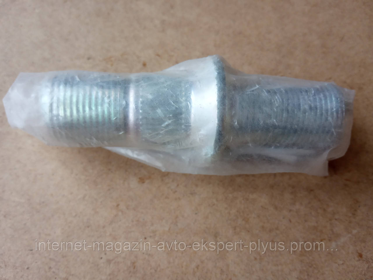 Шпилька колісна передня ліва (блакитна) HYUNDAI HD 65 51755-45000, фото 1