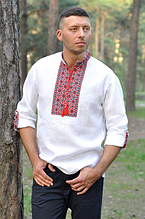 Чоловіча вишиванка, біла з червоно-чорним орнаментом