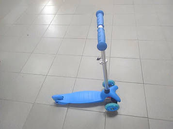 Дитячий триколісний самокат синій