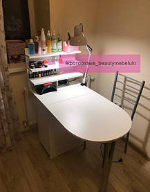 Маникюрный складной столик с полочками для лаков 1