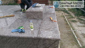 Красивый памятник ребенку со статуей из мрамора. Фото с.Березовка, Киевская обл. 27