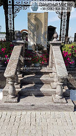 Красивый памятник ребенку со статуей из мрамора. Фото с.Березовка, Киевская обл. 2