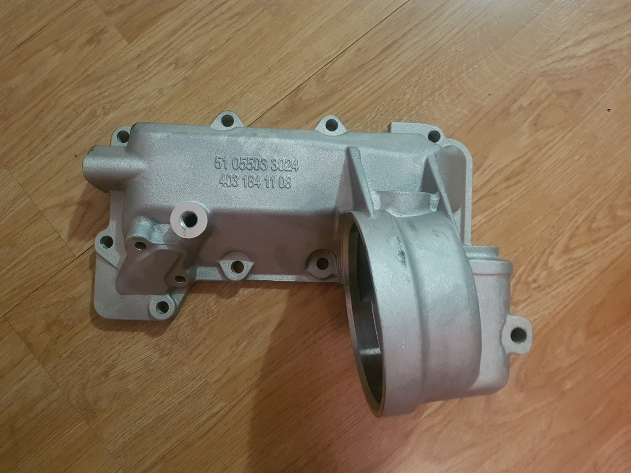 4031841108 Корпус теплообмінника Mercedes MAN 51055033024
