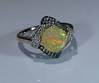 Стильное двухцветное кольцо с натуральным эфиопским опалом 1.35 ct Размер 18.5