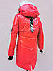 Лакова, червона подовжена демісезонна куртка для дівчаток., фото 7