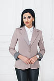 Модний жіночий подовжений піджак з регулюється рукавом і шліцом ззаду р. 42-54 світлі тони. Арт-4068/58, фото 3