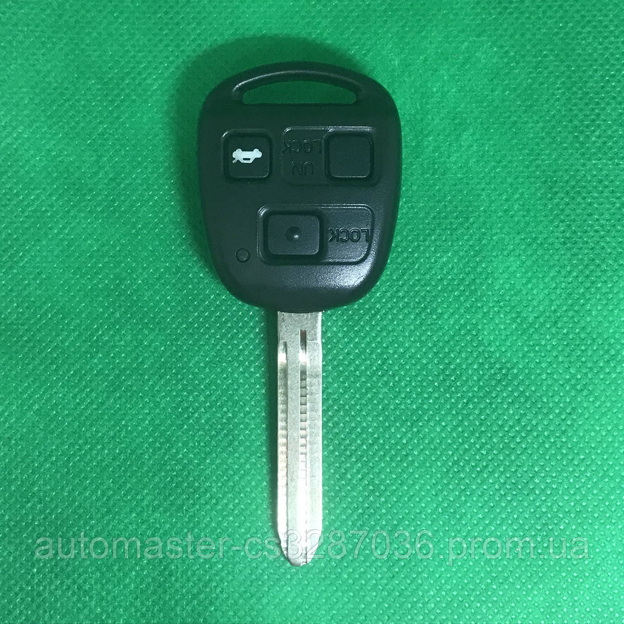 Автоключ для Toyota (Тойота) 3 - кнопки, лезвие TOY 43, 433 Mhz , 4D68 chip