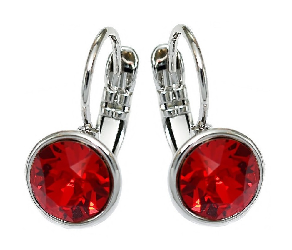 Сережки ХР. Родій. Камені: Swarovski червоного кольору. Діаметр: 8 мм. Висота: 1,8 см.