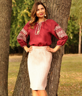 Жіноча вишиванка Меланія, італійський льон, бордова