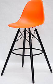 Стілець барний Nik — BK 75 см, жовтогарячий 70 на чорних ногах Eames Barstool