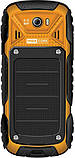 Кнопковий телефон для активного відпочинку водонепроникний Maxcom MM920 чорно-жовтий, фото 2