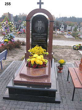 Пам'ятник з аркою із граніту 1200*2200