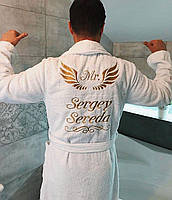 Махровий чоловічий іменний халат з вишивкою (тканина преміум преміум-класу, бавовна 100%), білий