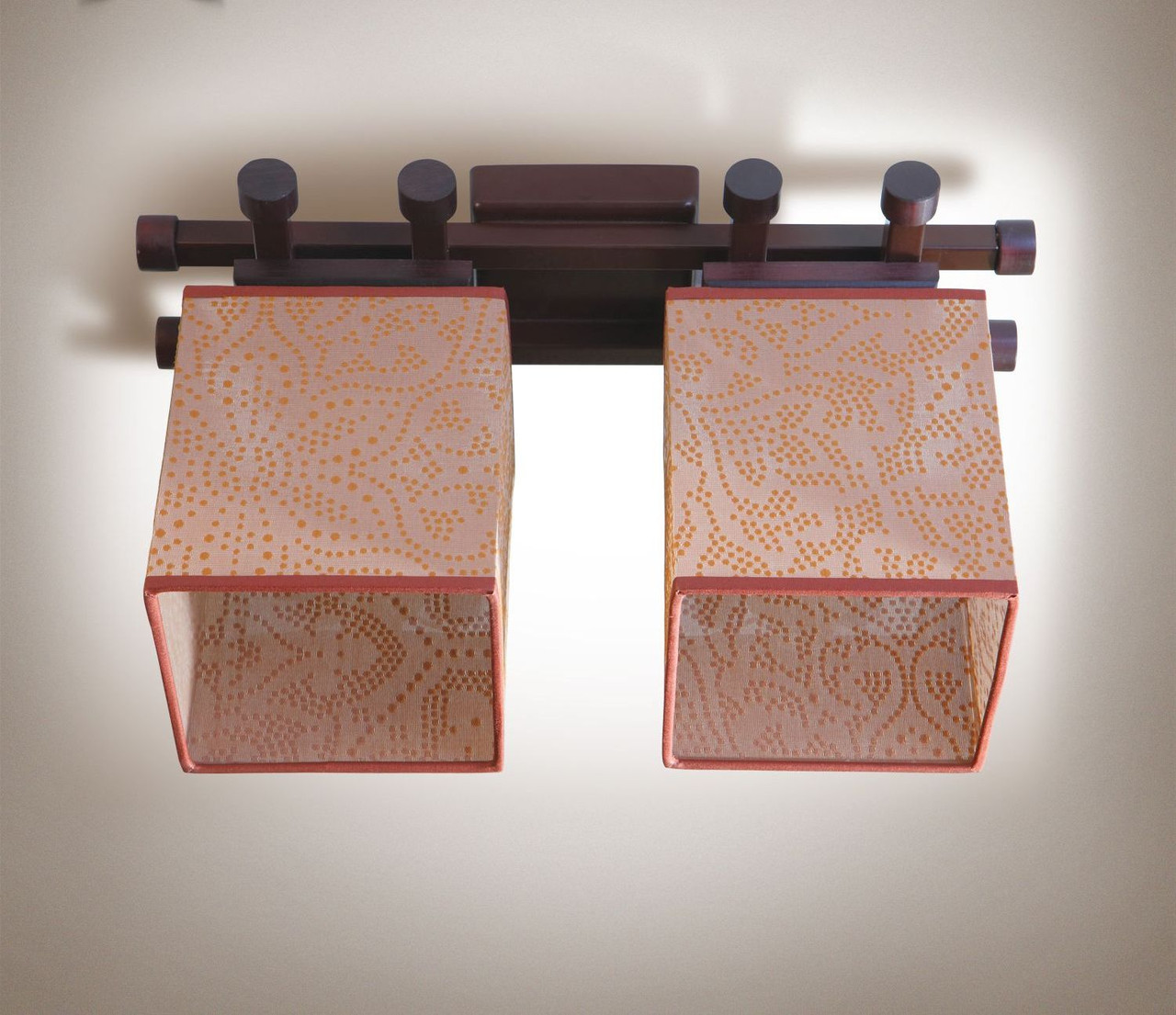 Люстра 2-х лампова, металева, з деревом та абажурами для невеликої кімнати, фото 1