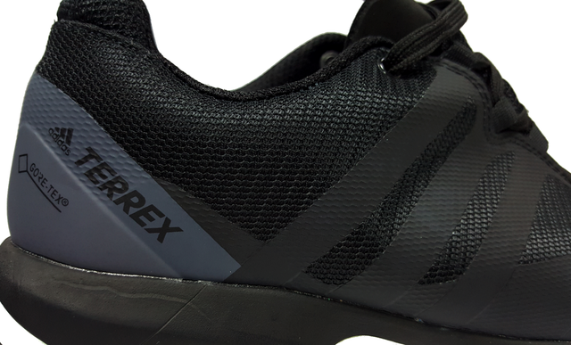 Adidas store 355 terrex