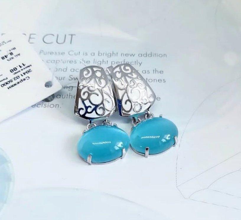 Сережки з білою емаллю і блакитним каменем Стелла