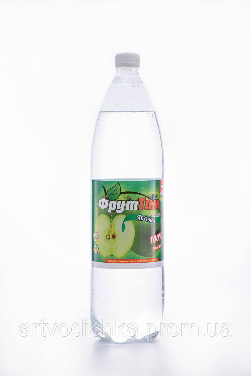 Напиток безалкогольный сильногазированный "ФрутТим" Яблоко 1,5л, на основе артезианской воды