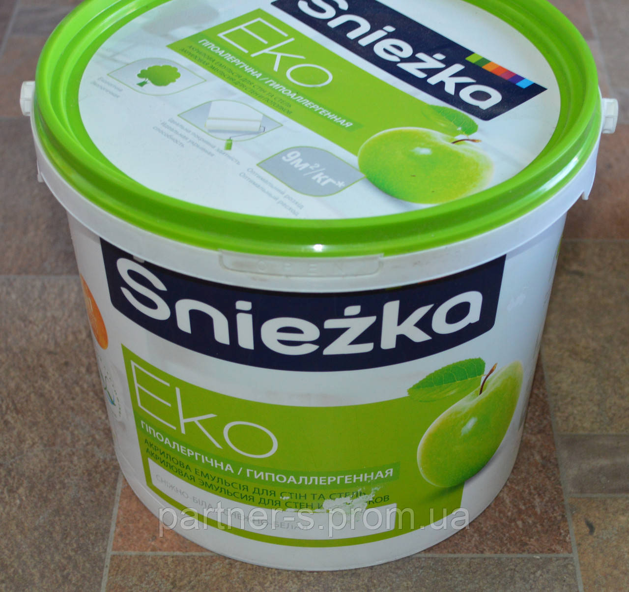 Фарба акрилова гіпоалергенна для стін і стель EKO Sniezka (7 кг)