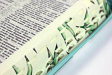Рос. Біблія середнього формату  (м'ятна, шкірзам, квітковий обріз, індекси, блискавка, 14х20), фото 3