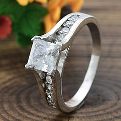 Срібна Каблучка Арніка вставка білі фіаніти розмір 17