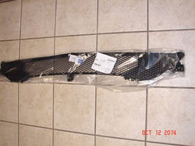 Mercedes CLA W117 2013-2017 Центральна решітка в передній бампер Нова Оригінал