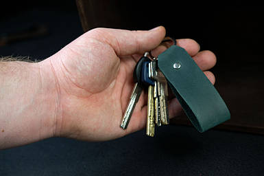 Брелок №2 "Петелька" з натуральної шкіри колір Зелений