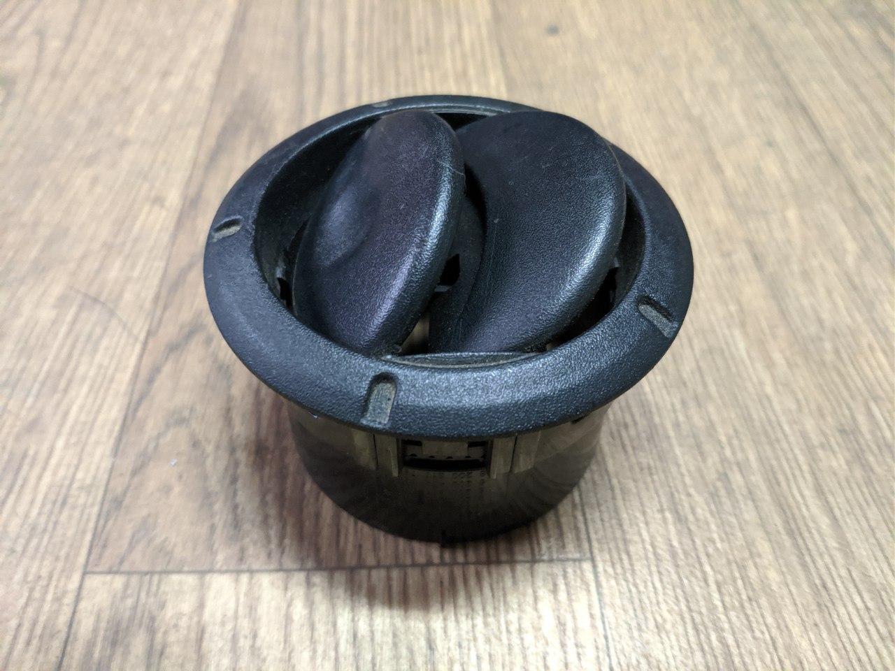 Дефлектор в торпеду Renault Master, Opel Movano 2010-, 8200212480 (Б/У), фото 1