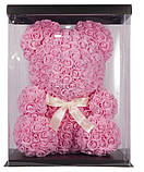Ведмедик із 3D троянд у подарунковій упаковці з білою стрічкою Рожевий 25 см., фото 3