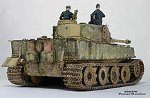Tiger I Gruppe "Fehrmann" April 1945 Northern Germany. Збірна модель в масштабі 1/35. RFM RM-5005, фото 5