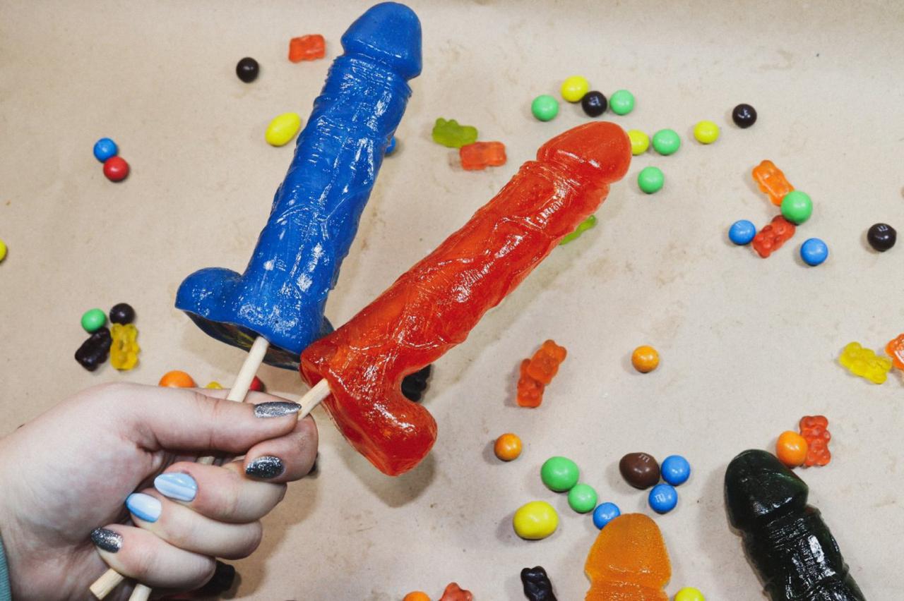 Арық әдемі киска