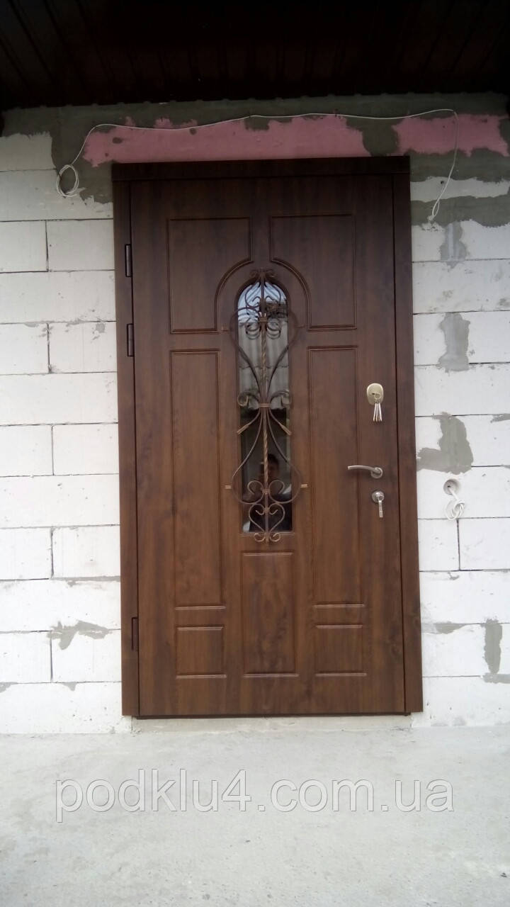 Входные наружные двери с карточкой Винорит со стеклопакетом - фото 1 - id-p138888844