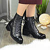Черевики жіночі шкіряні на невисокому стійкому каблуці, декоровані лаковими вставками, фото 4