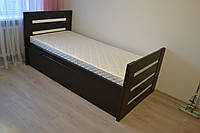 Односпальная кровать деревянная