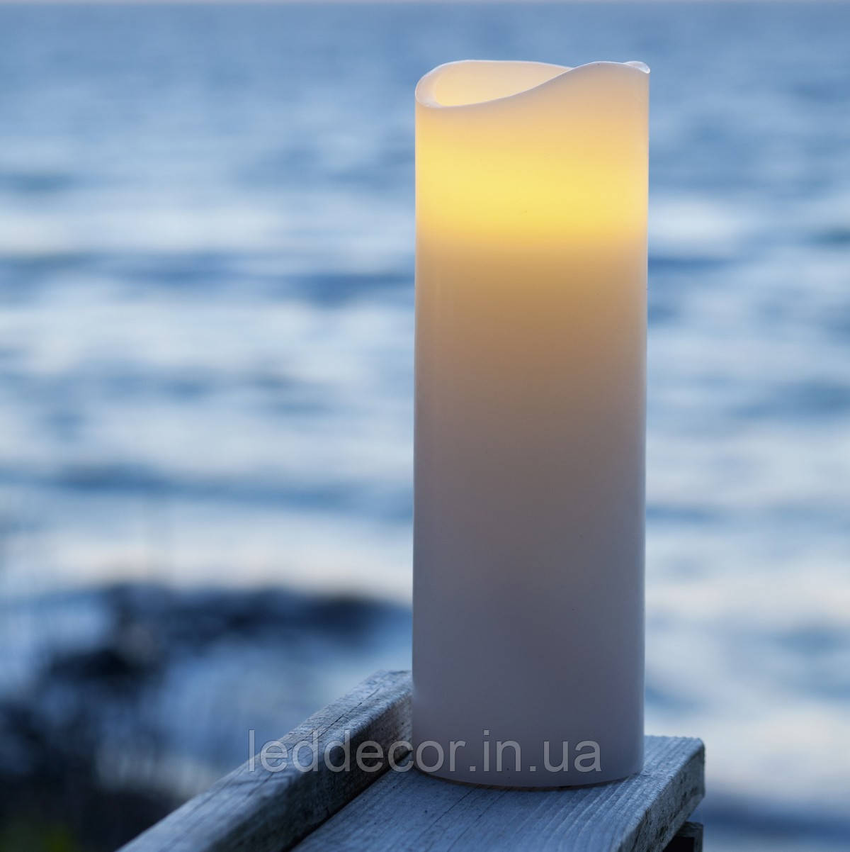 Свічка електронна Venus 30 white