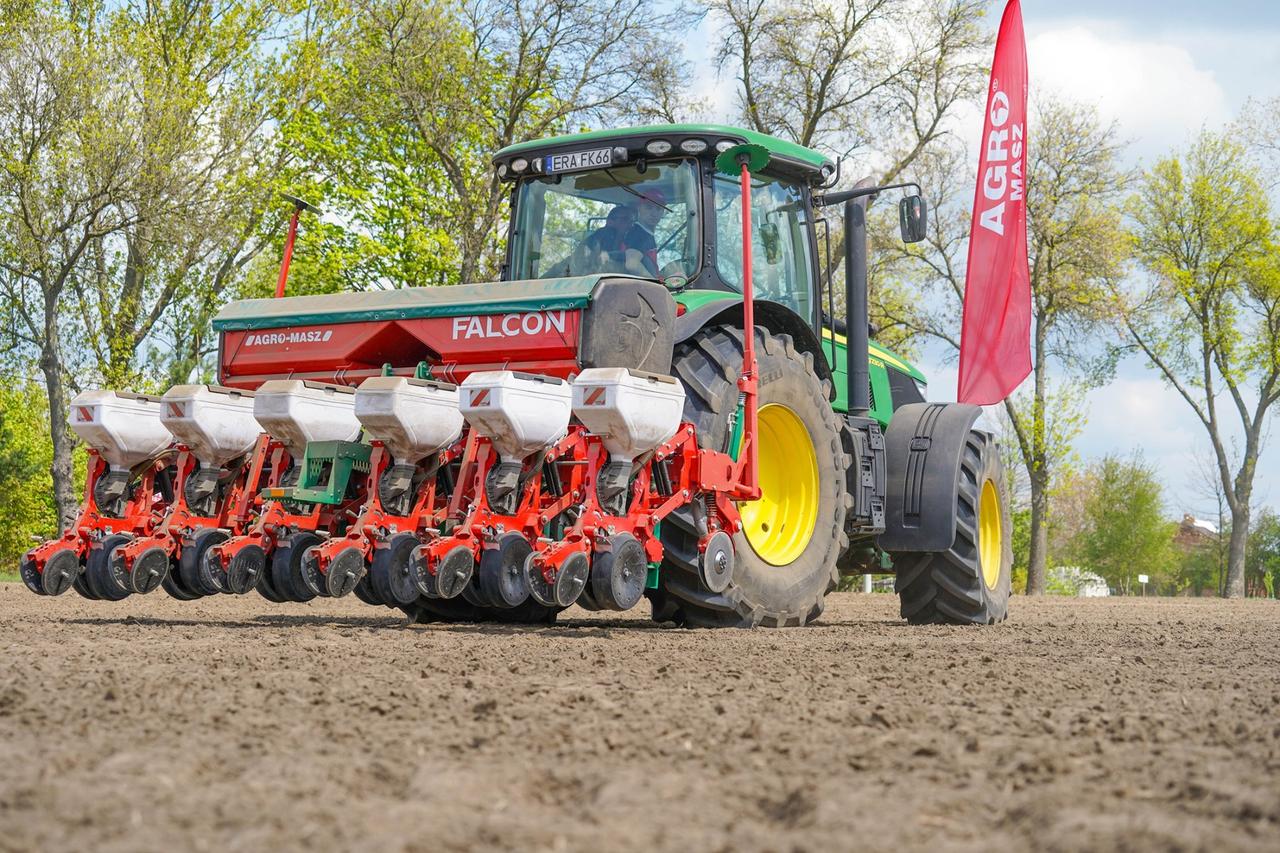 Сівалка точного висіву пневматична 4-рядна AGRO-MASZ FALCON