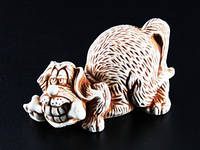 Статуэтка Собачка с косточкой Netsuke charm Гипс 6х3,5х3,5 см (14678)