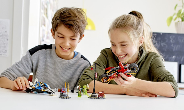 LEGO 70667 NINJAGO Мотоцикл-клинок Кая та снігохід Зейна 376 деталей (Мотоцикл-клинок Кая и снегоход Зейна) LEGO 70667 NINJAGO Мотоцикл-клинок Кая та снігохід Зейна 376 деталей (Мотоцикл-клинок Кая и снегоход Зейна)