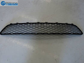 Mazda 6 2003-2006 решітка в передній бампер центральна Нова Оригінал