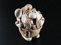 Статуэтка Козак с ложкой Netsuke charm Гипс 8х5,5х5,5 см (14685)