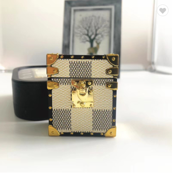 Протиударний чохол - Airpods Apple. Пластик. Louis Vuitton 6 (світла клітина)