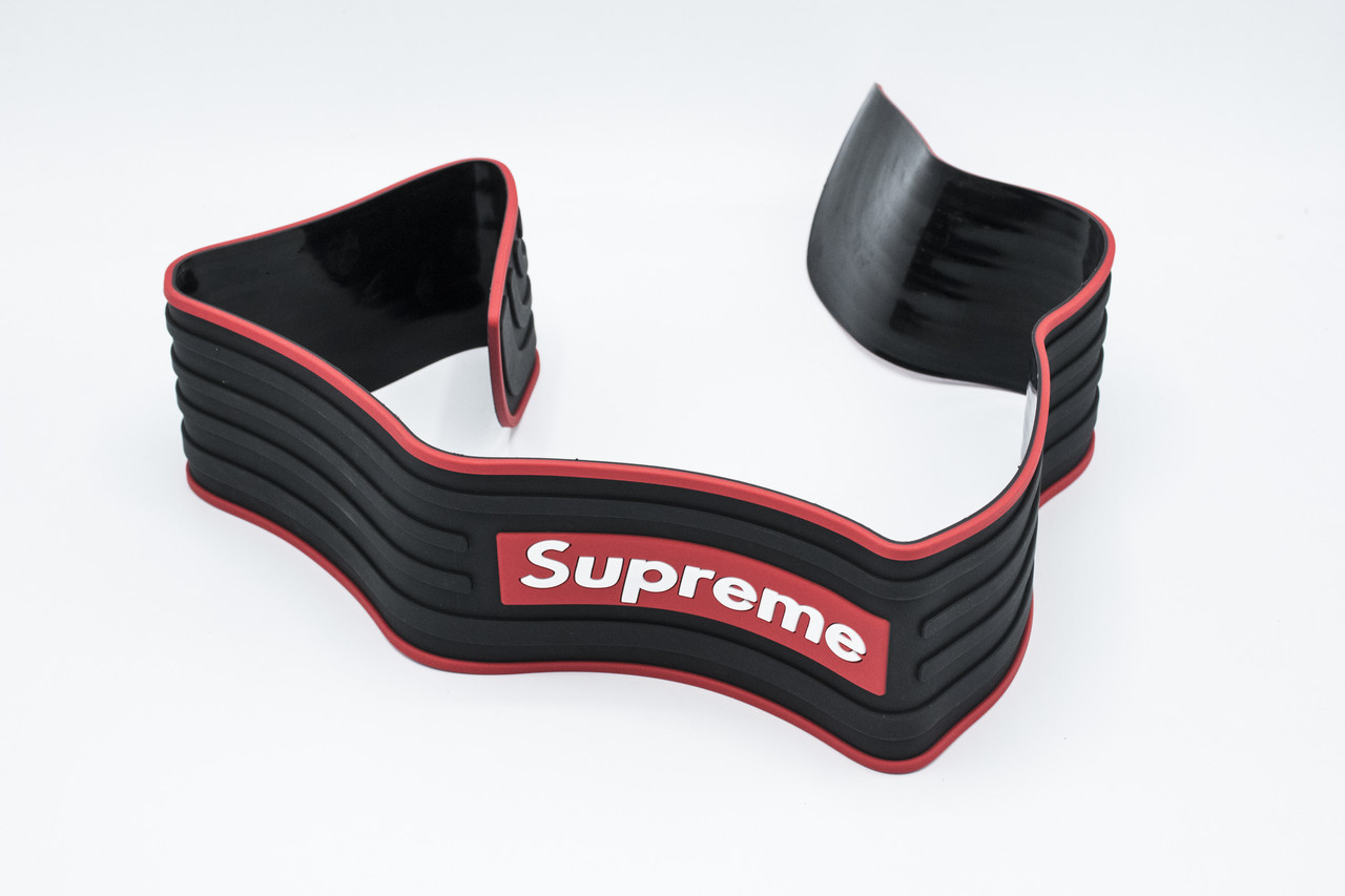 Універсальна захисна накладка на задній бампер Supreme / червоно-чорної